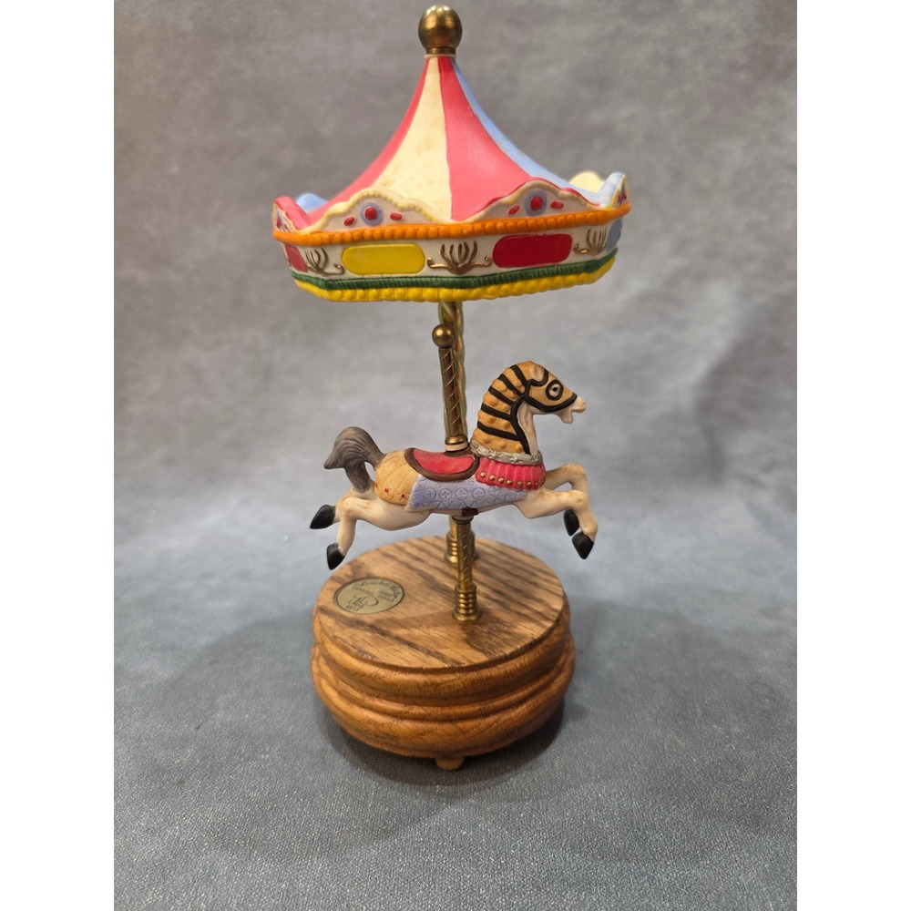 Vintage Art 101 Carousel Horse Music Box Carousel Waltz Wood Base Hand Painted